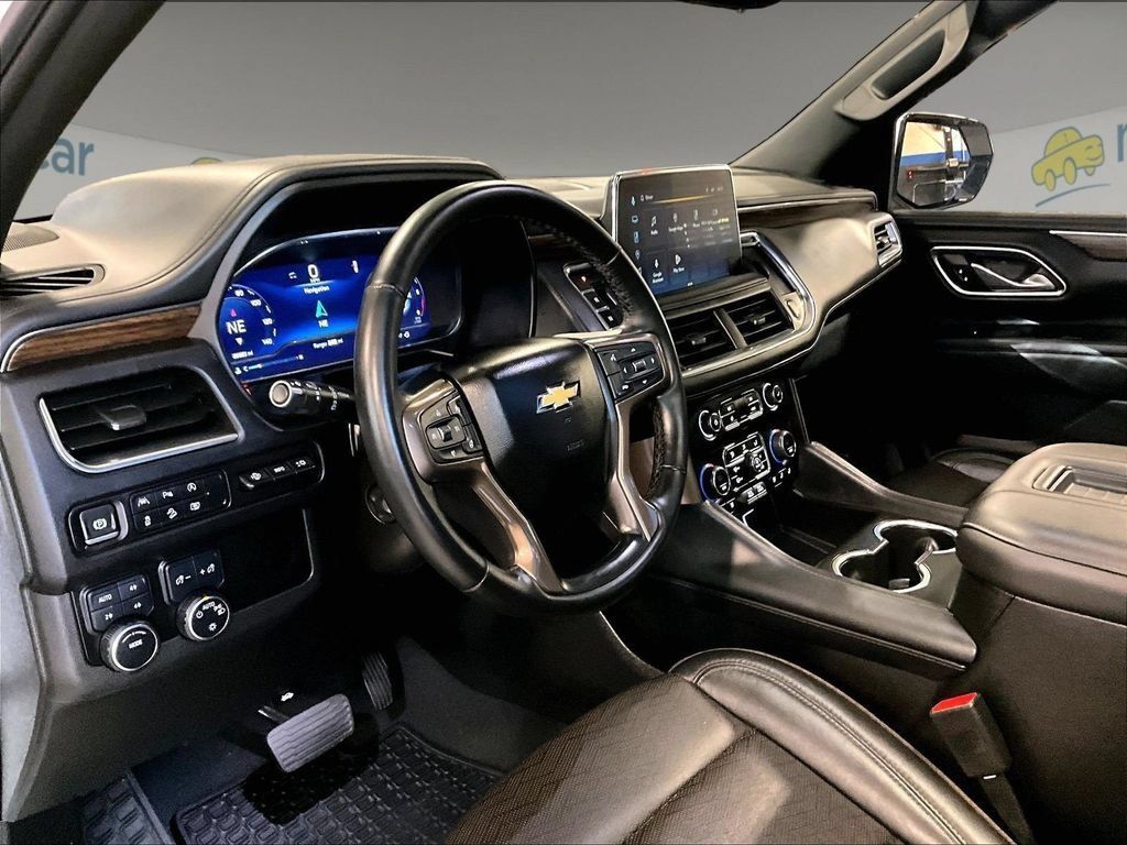 Used 2024 Chevrolet Tahoe High Country w/ Premium Package 2 AWD/4WD image 8