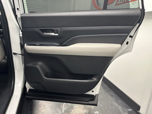 Used 2024 Toyota Grand Highlander XLE image 13