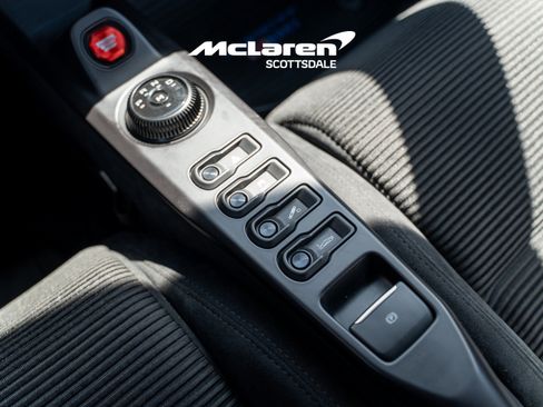 Used 2019 Ford GT RWD image 18