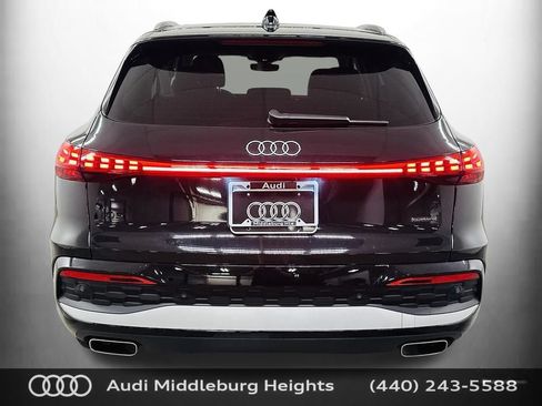 Certified 2025 Audi Q5 Premium w/ Convenience Package AWD/4WD image 7