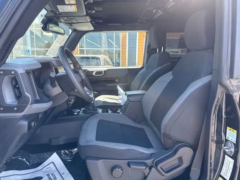 Used 2022 Ford Bronco 2-Door AWD/4WD image 9
