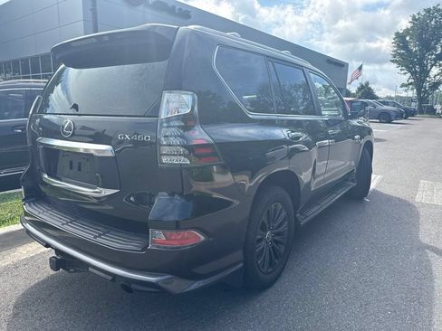 Used 2023 Lexus GX 460 Luxury w/ Sport Design Package AWD/4WD image 7