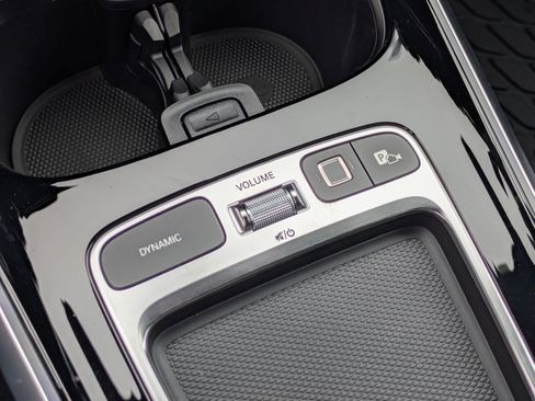 New 2025 Mercedes-Benz GLB 250 image 27