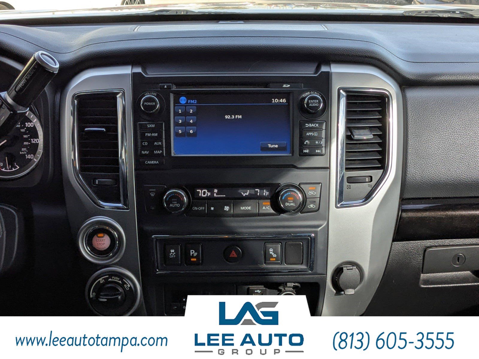 Used 2017 Nissan Titan SV AWD/4WD image 15
