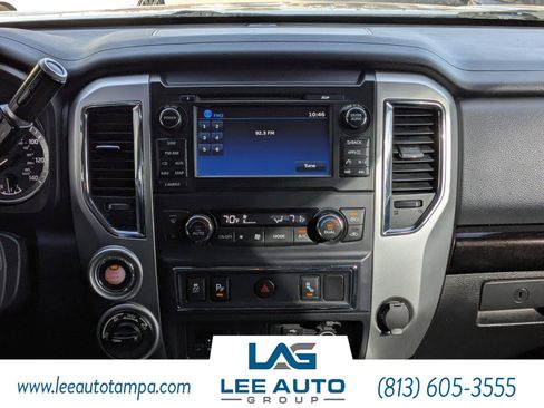 Used 2017 Nissan Titan SV AWD/4WD image 15