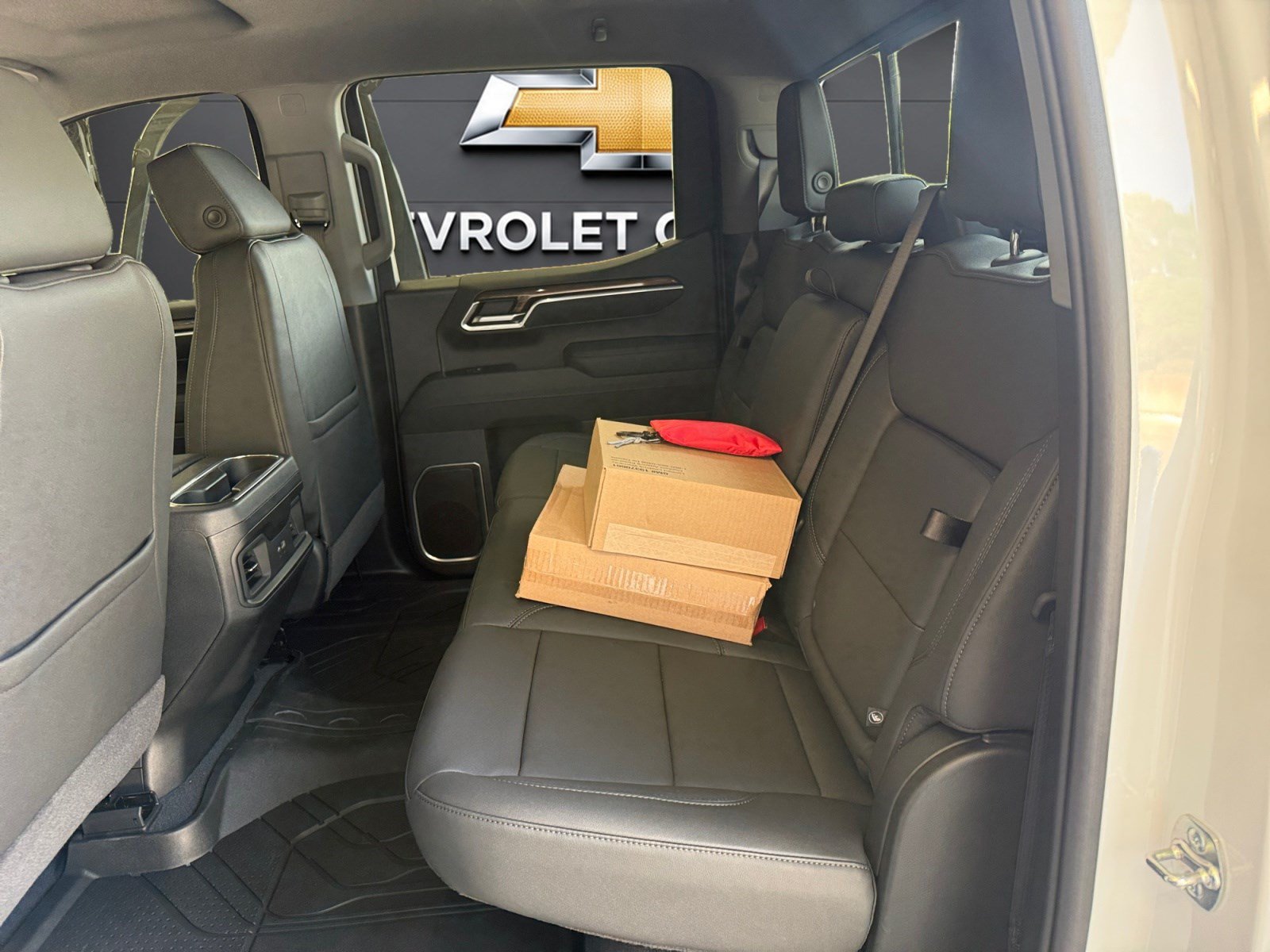 New 2026 Chevrolet Silverado 1500 RST w/ Redline Edition AWD/4WD image 19
