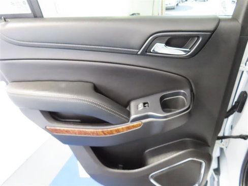 Used 2018 Chevrolet Tahoe Premier w/ RST 6.2L Performance Edition RWD image 33