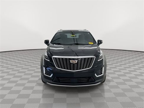 Certified 2022 Cadillac XT5 Premium Luxury w/ Technology Package image 3
