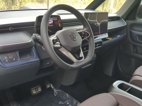 New 2025 Volkswagen ID. Buzz Pro S image 10