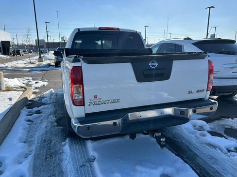 Used 2019 Nissan Frontier SL image 11