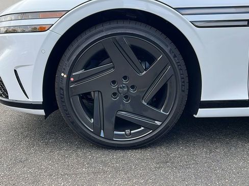 New 2026 Genesis G90 3.5T Prestige image 9