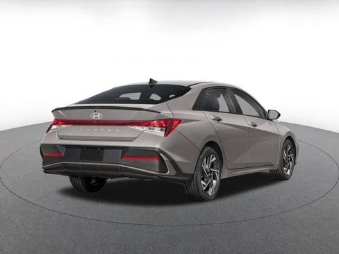 Used 2026 Hyundai Elantra Sport FWD image 2