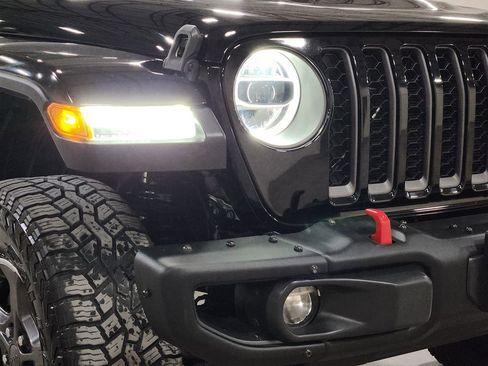 Used 2021 Jeep Gladiator Rubicon image 13