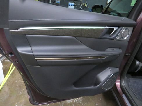 New 2026 Buick Enclave Avenir image 12