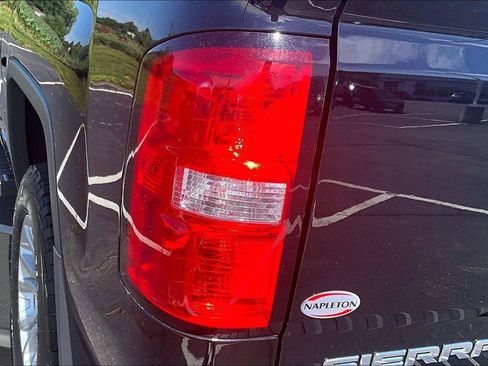 Used 2017 GMC Sierra 1500 SLE w/ SLE Value Package AWD/4WD image 31