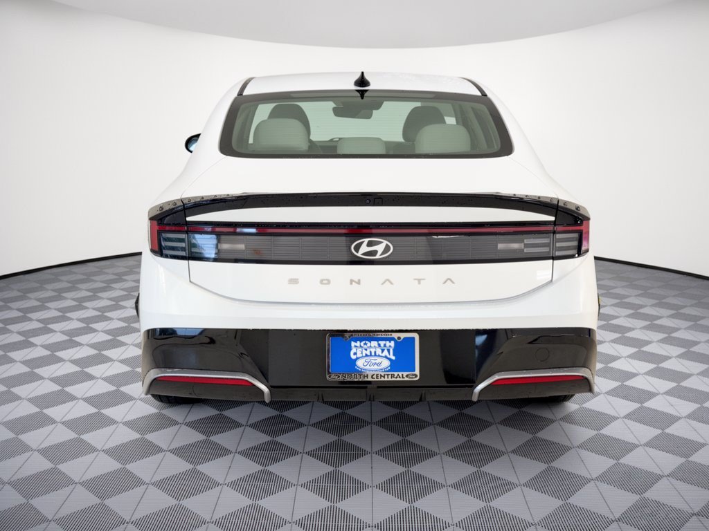 Used 2025 Hyundai Sonata SEL FWD image 11