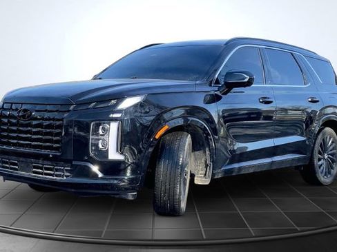 Used 2024 Hyundai Palisade Calligraphy image 4
