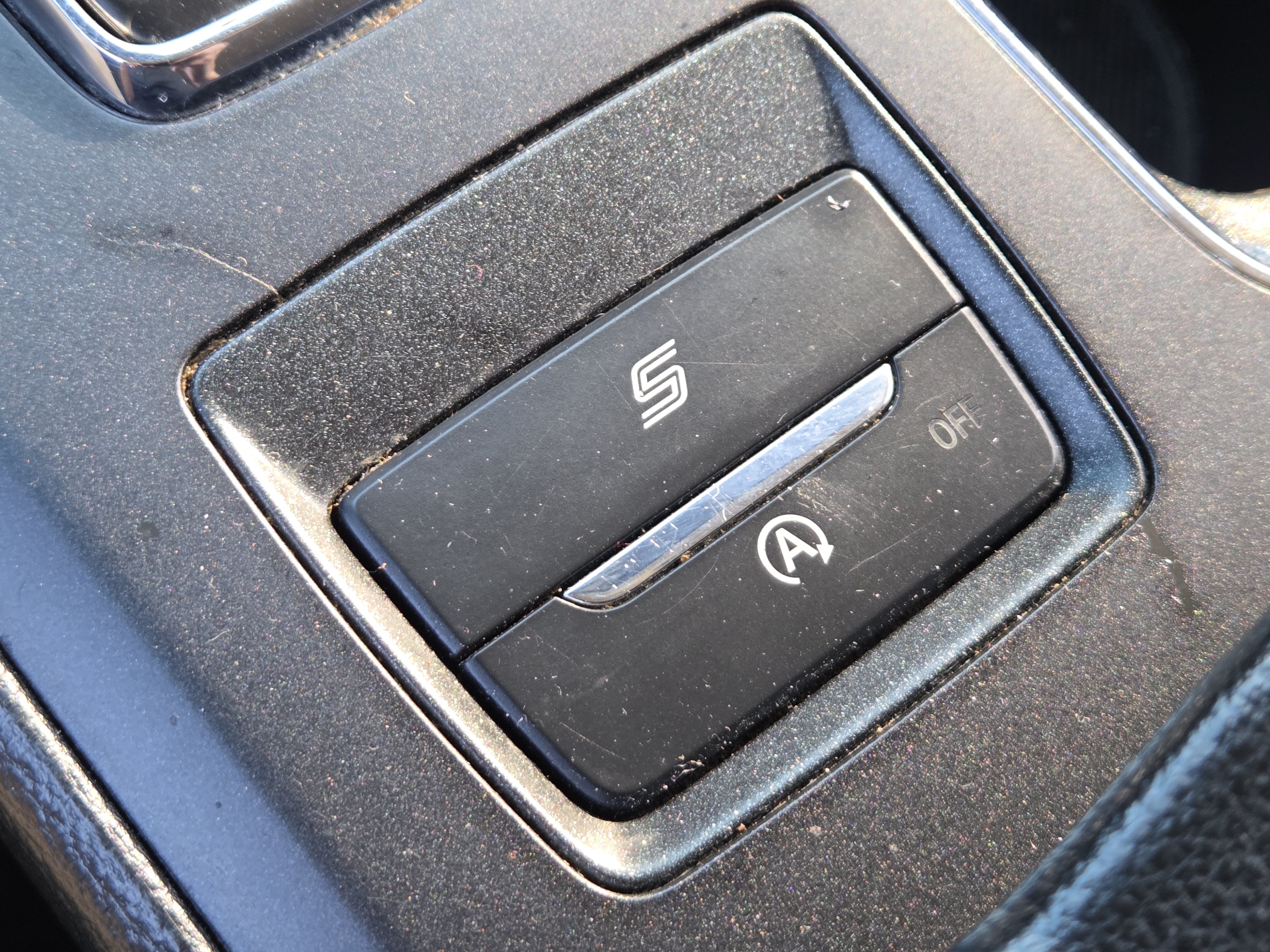 Used 2020 Ford Fusion SE FWD image 5