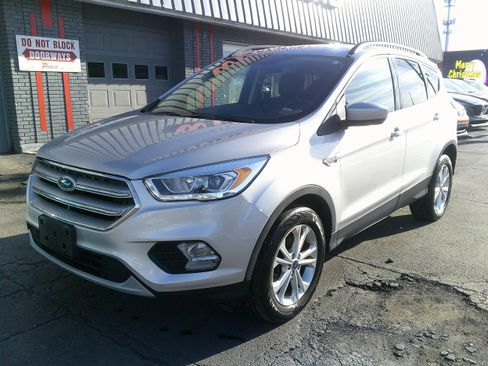 Used 2018 Ford Escape SEL image 11