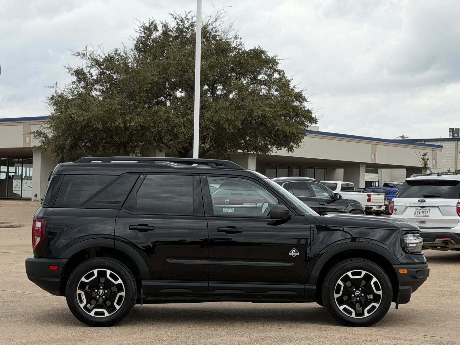 Used 2024 Ford Bronco Sport Outer Banks AWD/4WD image 3