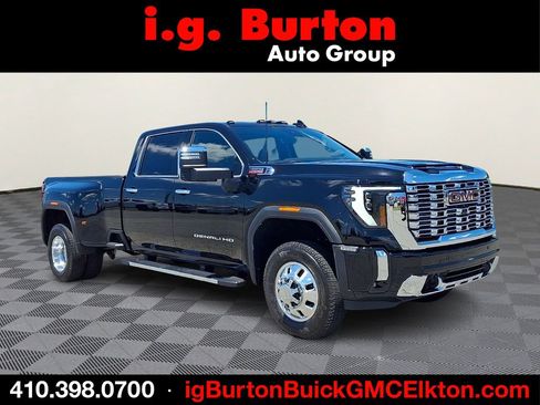 New 2026 GMC Sierra 3500 Denali w/ Denali Reserve Package AWD/4WD image 1