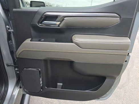 Used 2024 Chevrolet Silverado 1500 ZR2 w/ Technology Package image 19