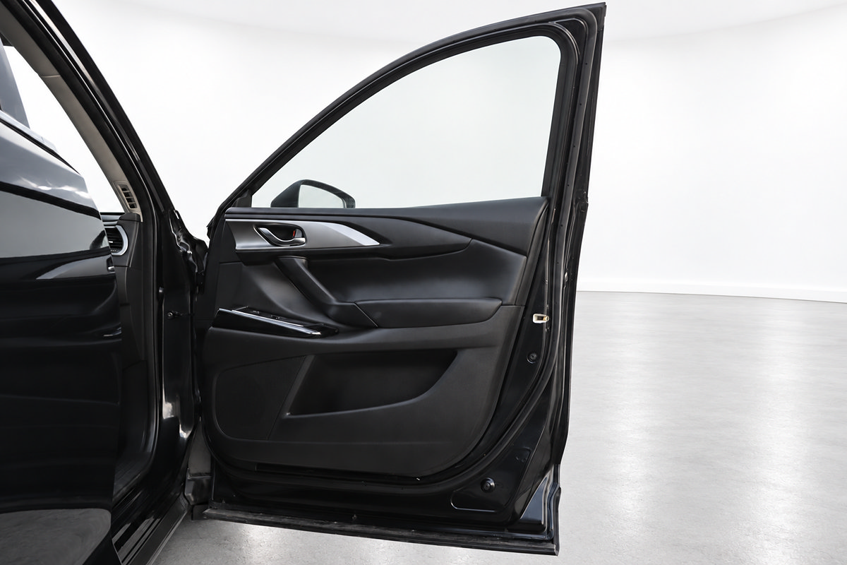 Used 2021 MAZDA CX-9 Touring FWD image 23