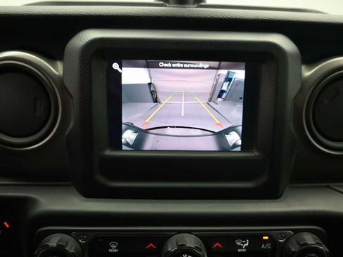 Used 2021 Jeep Gladiator Sport AWD/4WD image 38