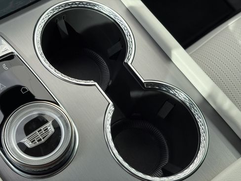 Used 2026 Cadillac Vistiq Sport image 31