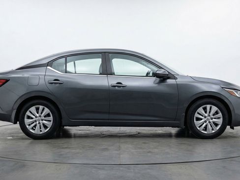 Used 2025 Nissan Sentra S FWD image 11