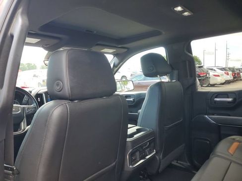 Used 2021 GMC Sierra 1500 AT4 w/ Technology Package AWD/4WD image 9