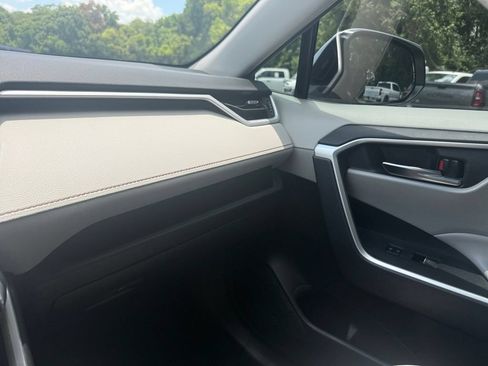 Used 2022 Toyota RAV4 XLE Premium AWD/4WD image 25