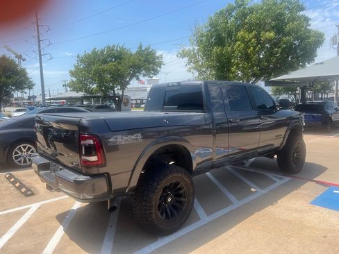 Used 2022 RAM 2500 Laramie w/ Night Edition AWD/4WD image 6