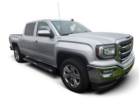 Used 2018 GMC Sierra 1500 SLT w/ SLT Premium Package AWD/4WD image 2