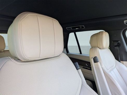 Used 2023 Land Rover Range Rover SE image 41