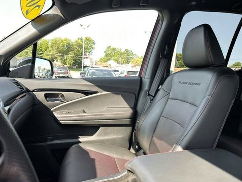 Used 2025 Honda Ridgeline Black Edition image 32