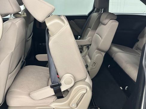 Used 2018 Honda Odyssey EX image 27