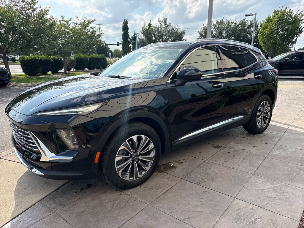 Used 2025 Buick Envision Preferred AWD/4WD image 9