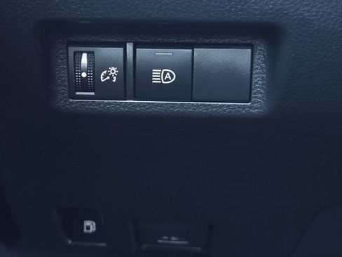 Used 2025 Toyota RAV4 XLE AWD/4WD image 26