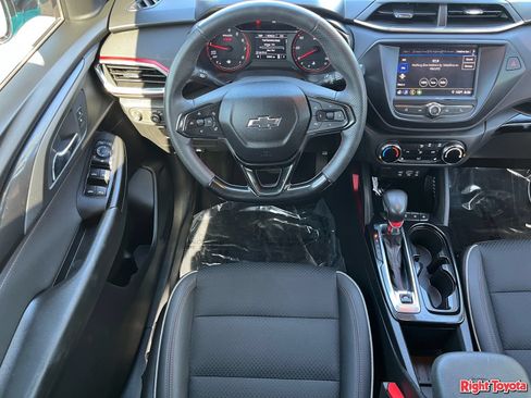 Used 2022 Chevrolet TrailBlazer RS FWD image 16