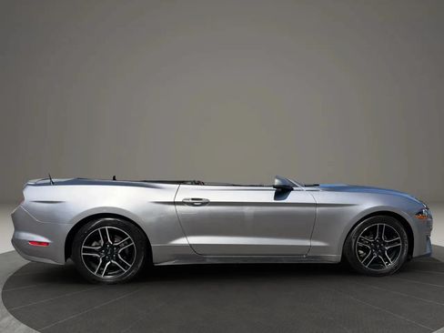 Used 2020 Ford Mustang Premium RWD image 4
