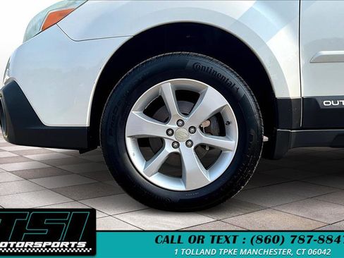 Used 2013 Subaru Outback 2.5i Premium image 9