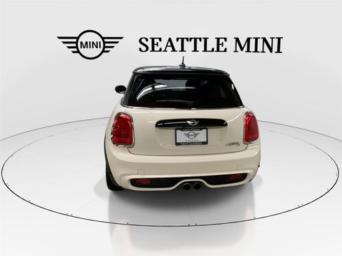 Used 2017 MINI Cooper S image 9