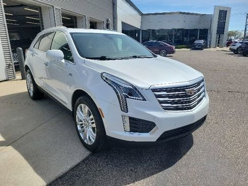 Used 2017 Cadillac XT5 Premium Luxury AWD/4WD image 9