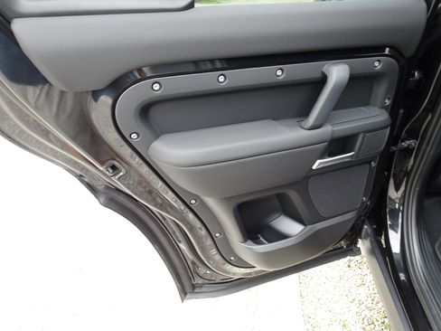 New 2026 Land Rover Defender 110 X-Dynamic SE AWD/4WD image 24