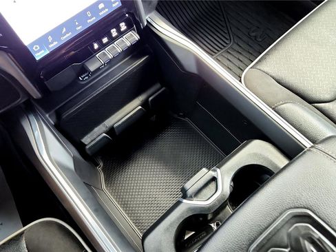 Used 2023 RAM 1500 Laramie image 15