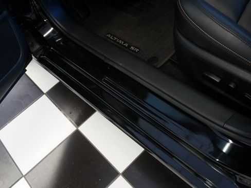 Used 2023 Nissan Altima 2.5 SR w/ SR Premium Package image 30