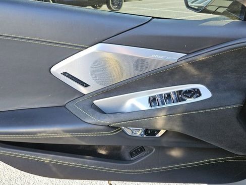 Used 2021 Chevrolet Corvette Stingray Premium Conv w/ Z51 Performance Package image 17