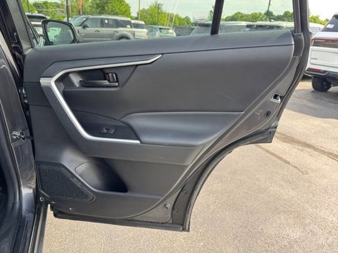 Certified 2023 Toyota RAV4 LE AWD/4WD image 28