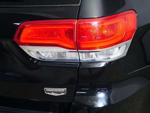 Used 2019 Jeep Grand Cherokee Summit image 17